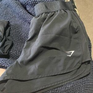 Gymshark women’s large workout shorts 🖤